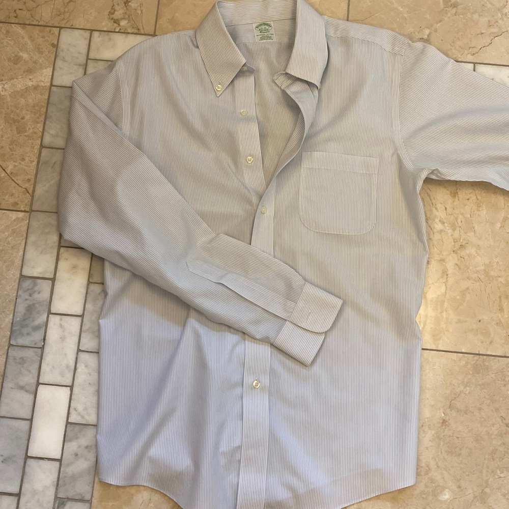 Brooks brothers classic 16 35 white and blue strip shirt